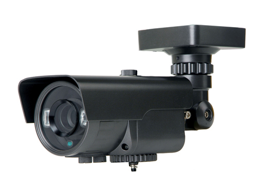 Large varifocal bullet camera housing with zoom adjustment 